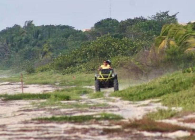 Cuatrimotos destruyen nidos de tortugas Carey en Punta Xen