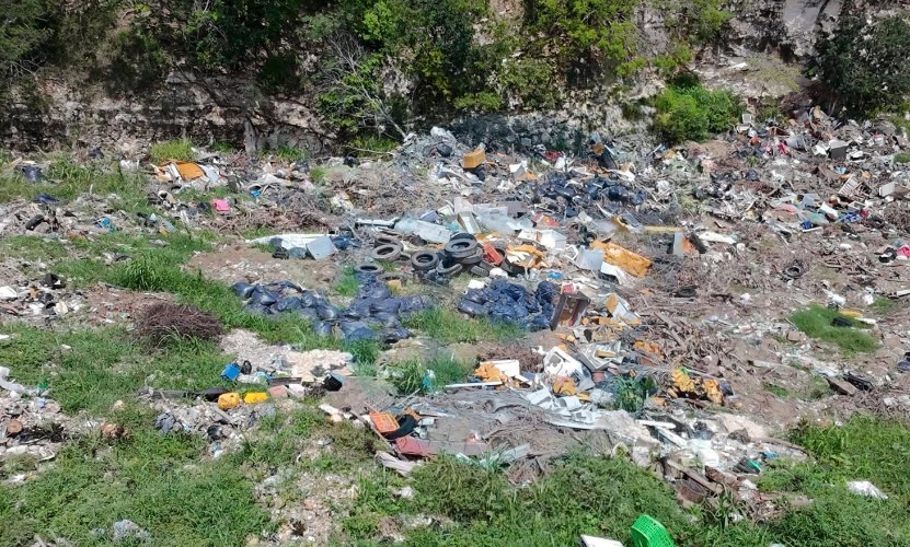 Sansores cuestiona el manejo de basura en Campeche