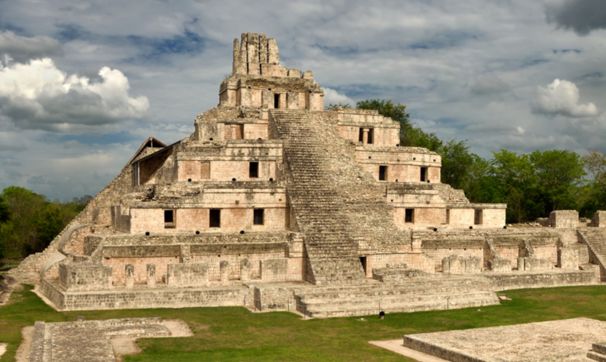 El turismo desborda ruinas en Campeche con cifras récord