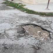 Baches reinan las calles de Campeche y el problema solo crece