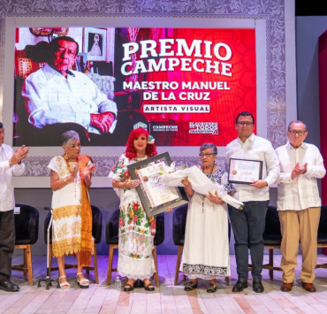 Sansores al encabezó entrega de varios premios en Campeche