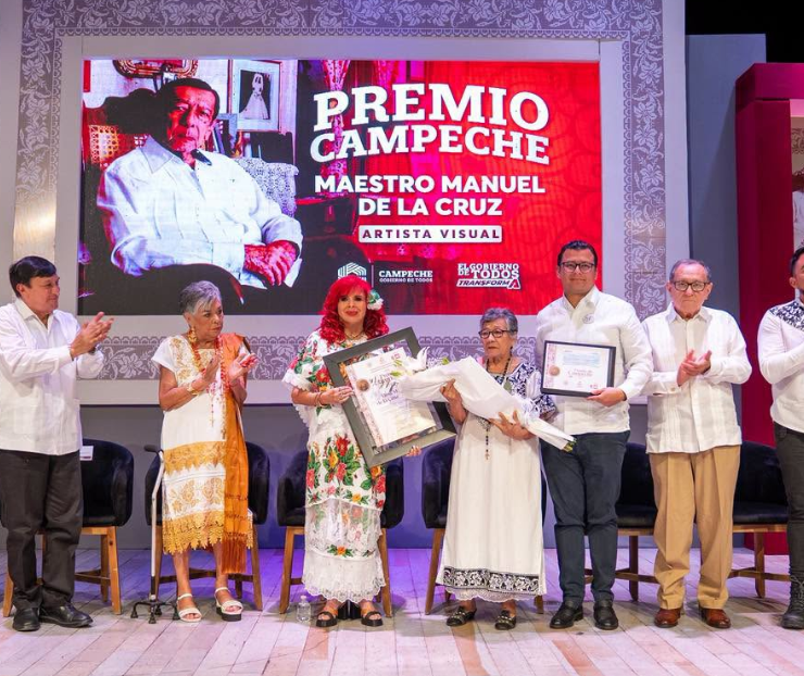 Sansores al encabezó entrega de varios premios en Campeche