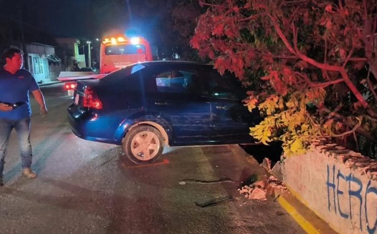 Aparatoso accidente en Colonial Campeche