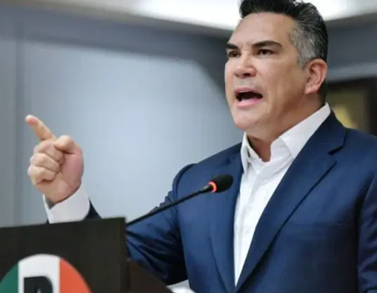 “Alito” Moreno como vendedor ambulante en los estados