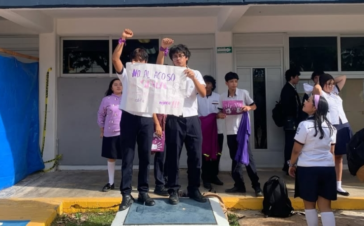 Protestan por acoso escolar con IA