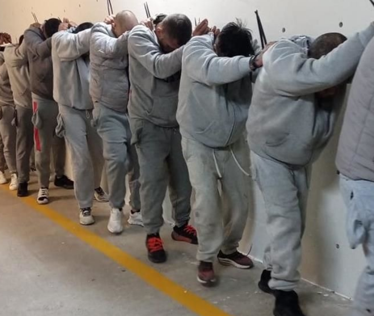 23 reclusos enviados a cárceles federales