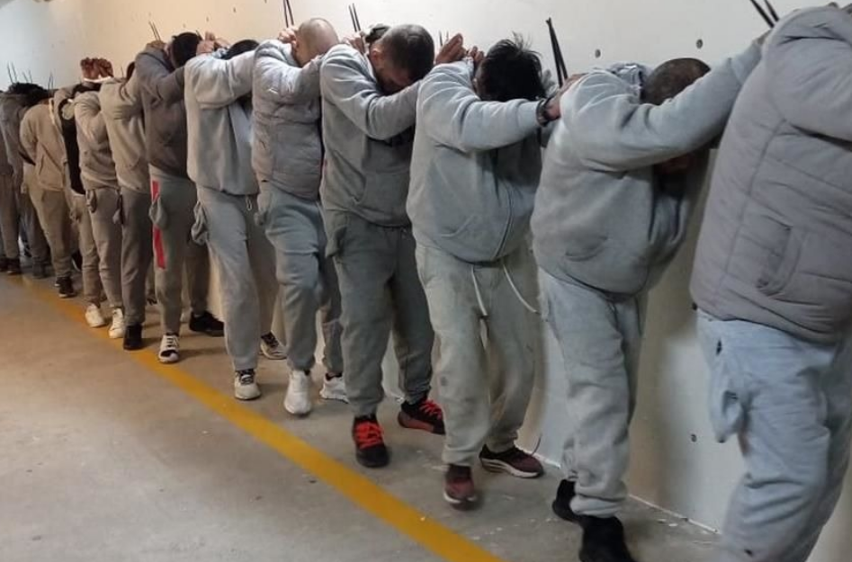 23 reclusos enviados a cárceles federales