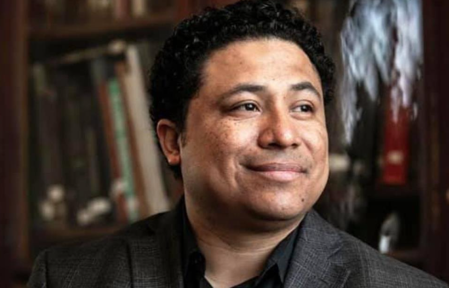 Campechano conquista los International Latino Book Awards con poesía bilingüe