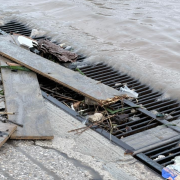 Deplorable estado de las alcantarillas en Campeche