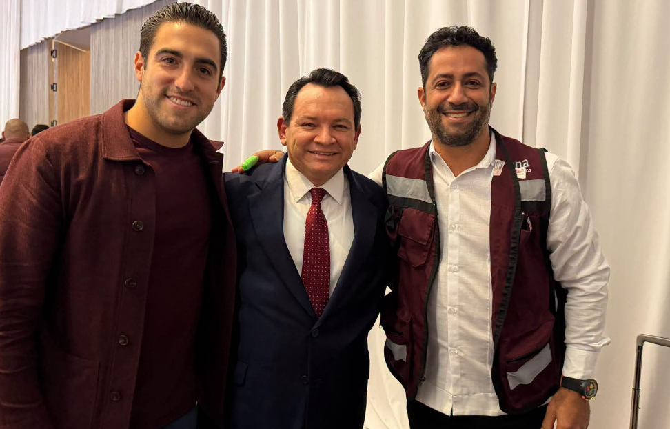 Morena reúne a representantes políticos