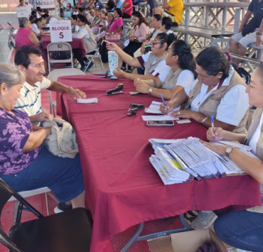 Reponen miles de tarjetas del Bienestar