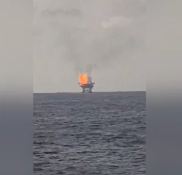 Descarta Pemex lesionados por incendio en plataforma de Campeche