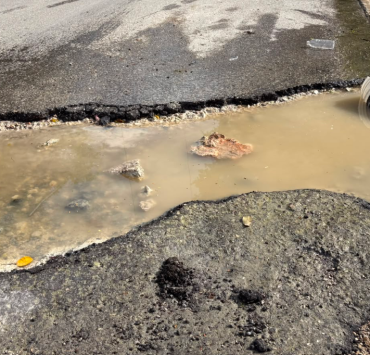 Los baches siguen creciendo en Campeche