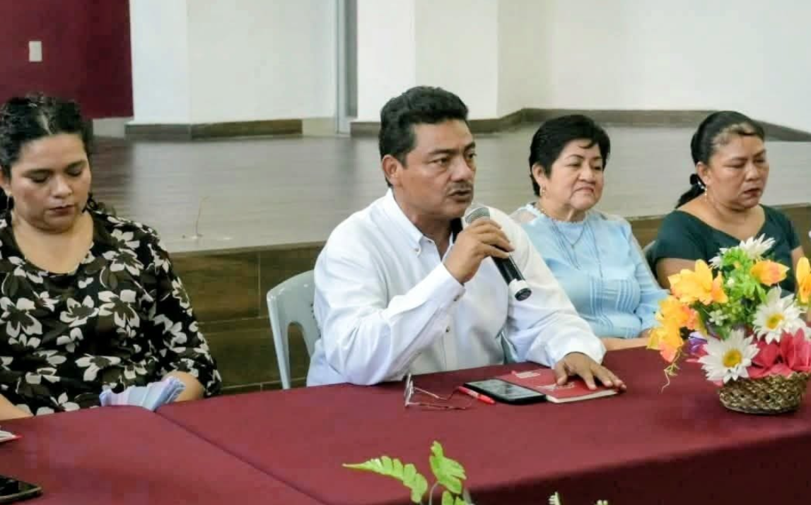Nombran a Vanessa Gutiérrez Pérez presidenta honoraria del DIF.
