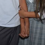 Escuelas deberán actuar ante noviazgos violentos