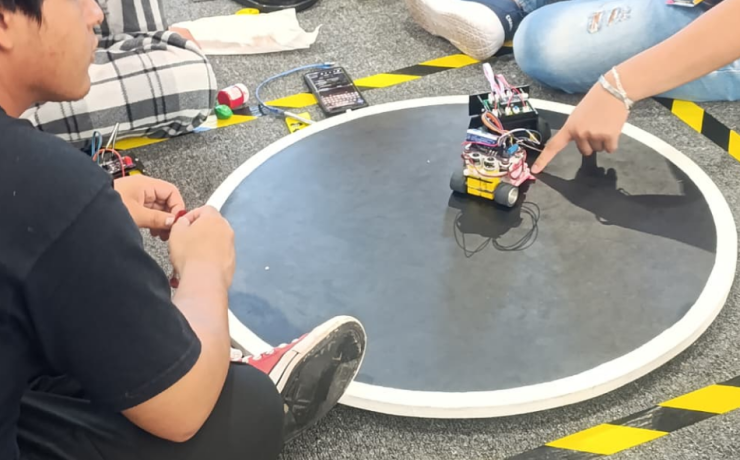 Impulsan talento juvenil en festival de robótica Campeche