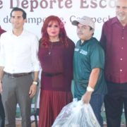 Entregan equipo deportivo en Campeche